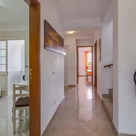 Sunshine Villa Olhos de Agua (Albufeira)